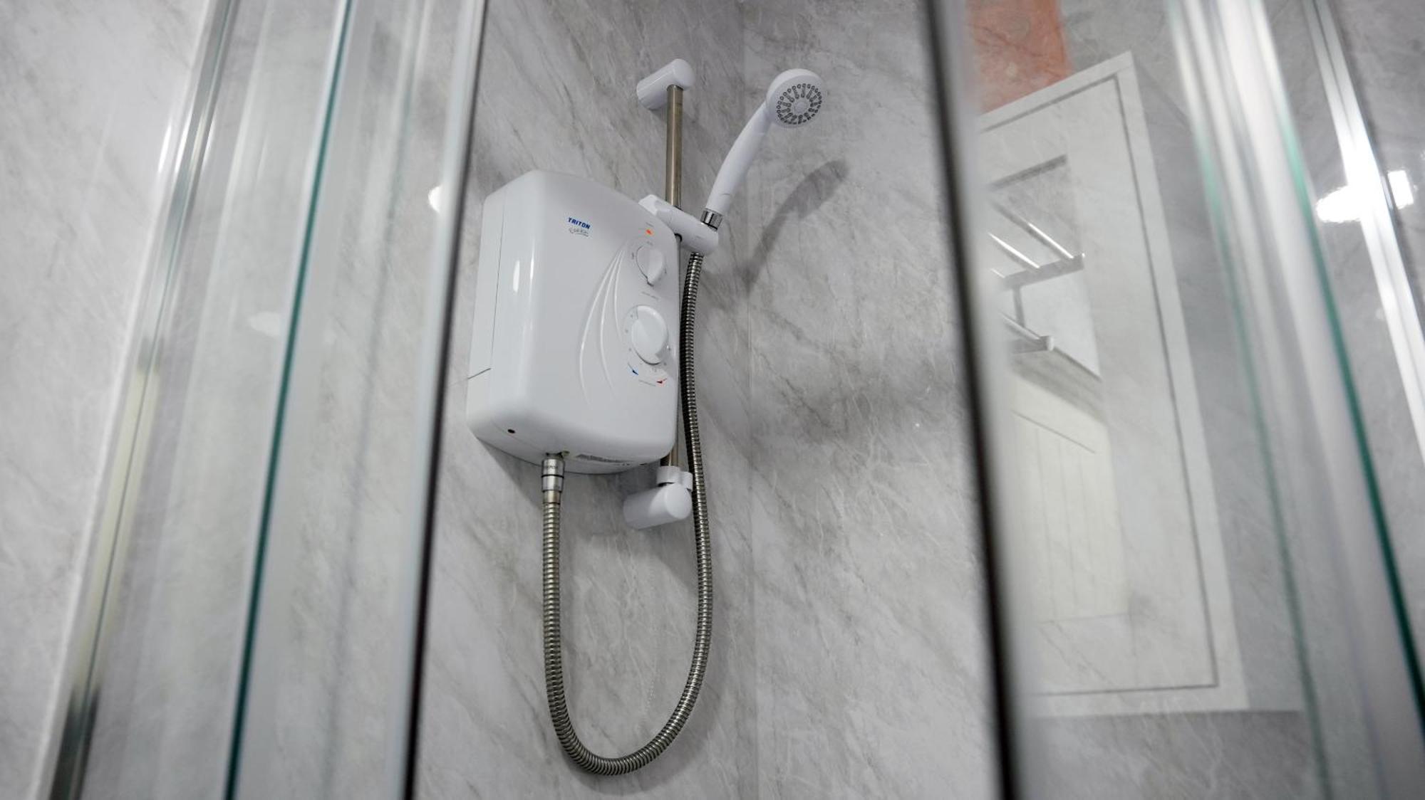 Centre House, Parking With Ev, Free Wifi, Netflix Apartment